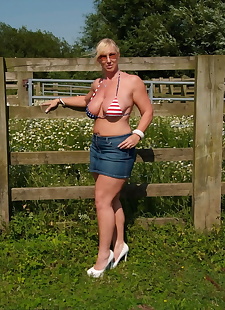 sex Bilder busty Reifen Schlampe Melodie Schuppen bikini, big tits , outdoor 